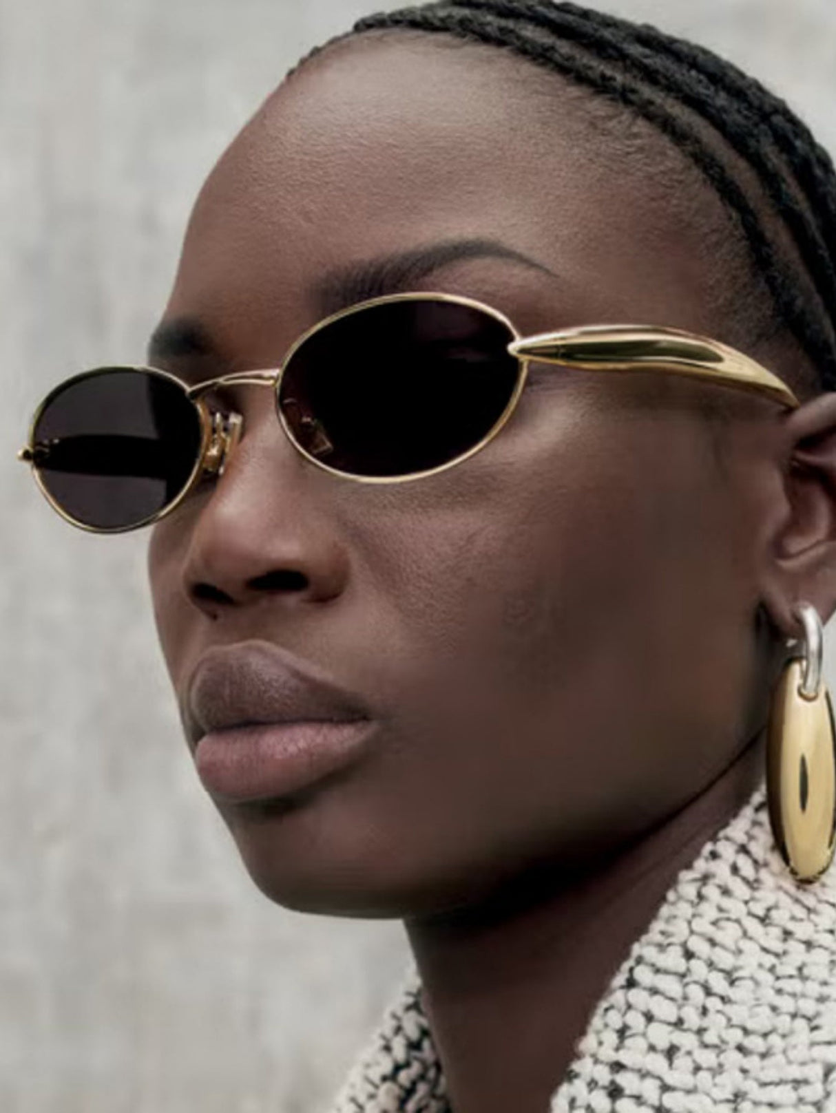 Small Oval-shaped Sunglasses