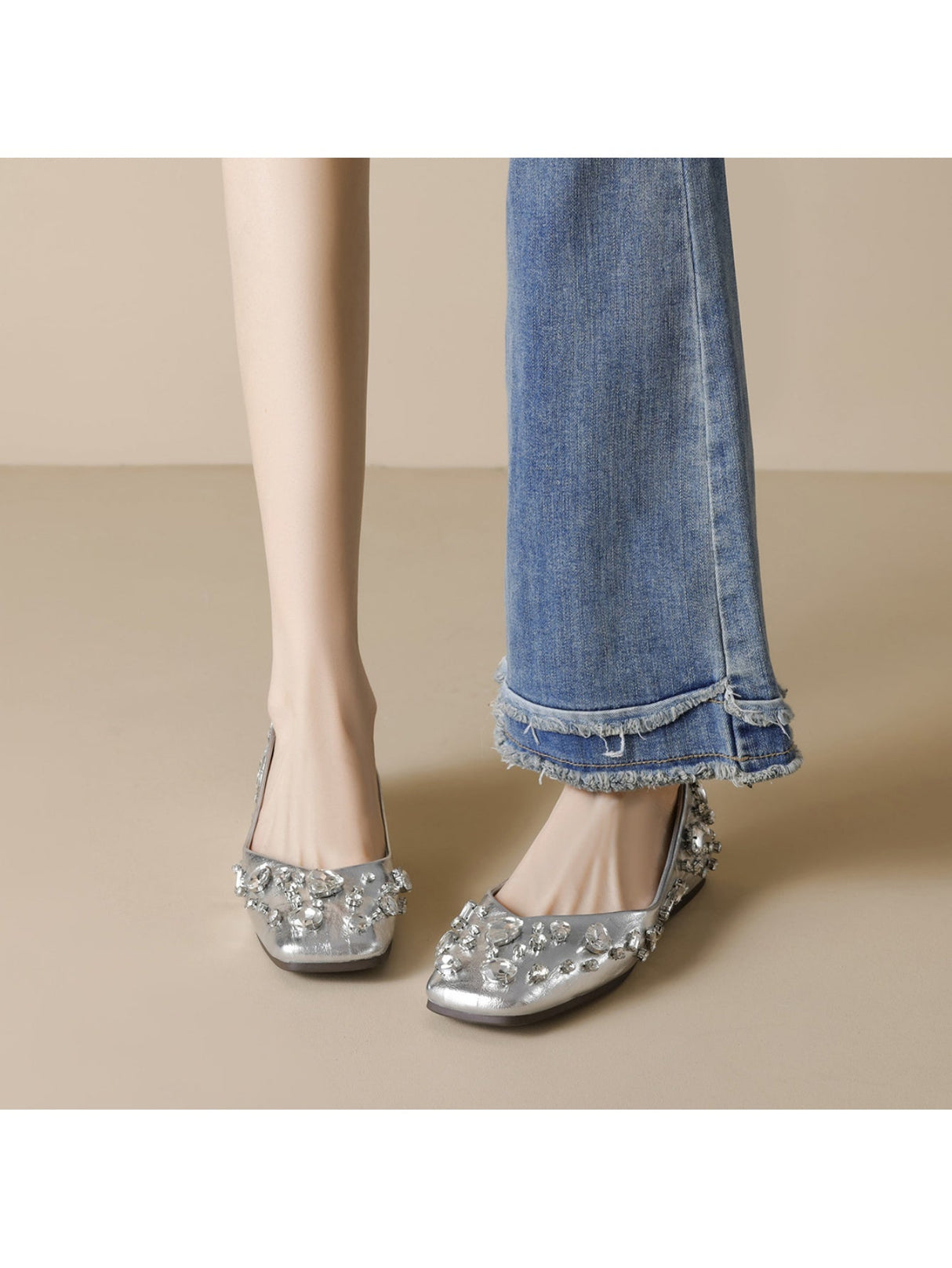 Liber Spring and Autumn Diamond-studded Metallic Women's Flats