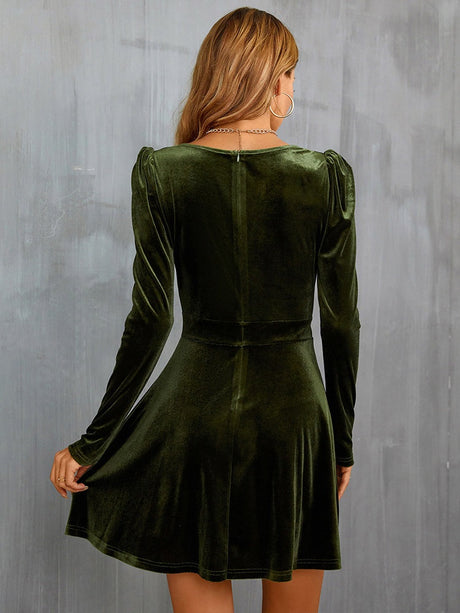 V-neck, Leg-of-mutton Sleeves, Fitted Waist, A-line Silhouette, Long Sleeves, Velvet Short Dress