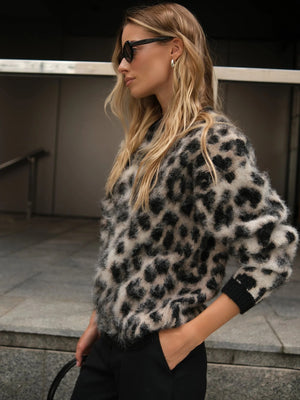 Stylish, Relaxed, Warm Leopard Print Pullover Knit Sweater
