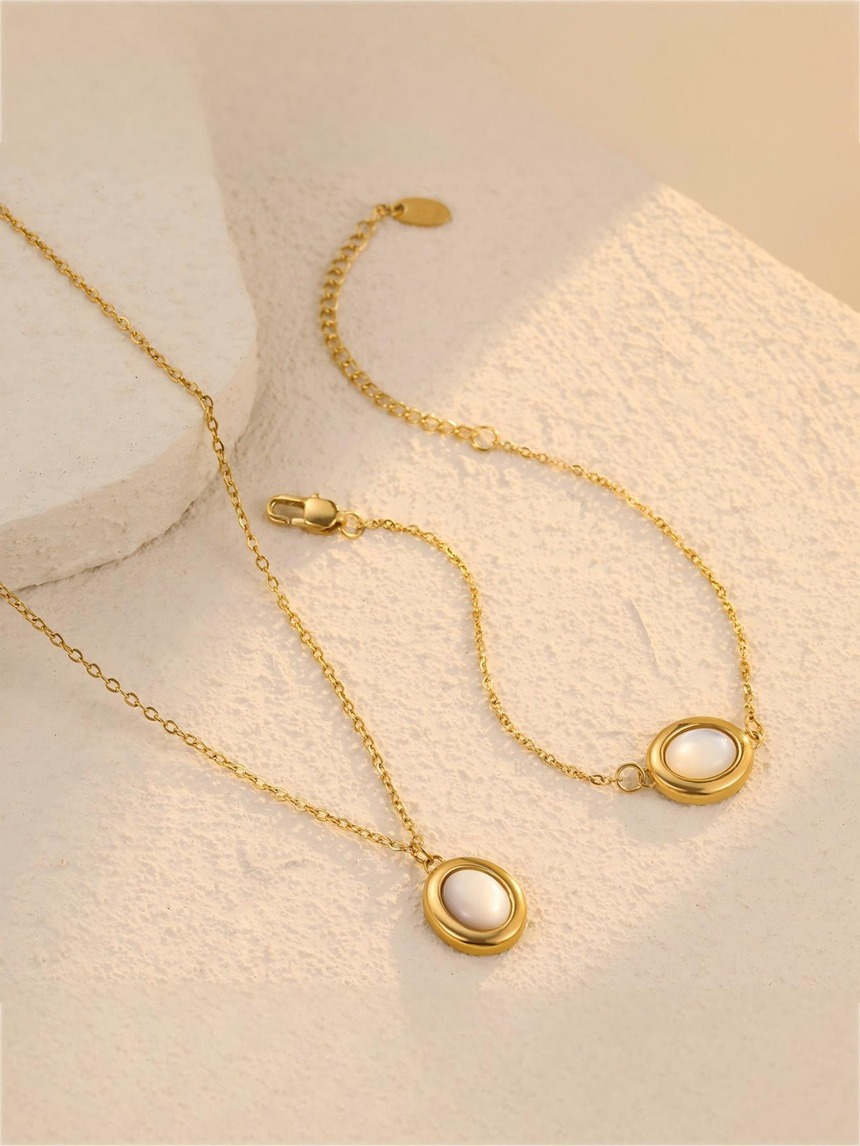 Gold Pearl Oval Pendant Necklace