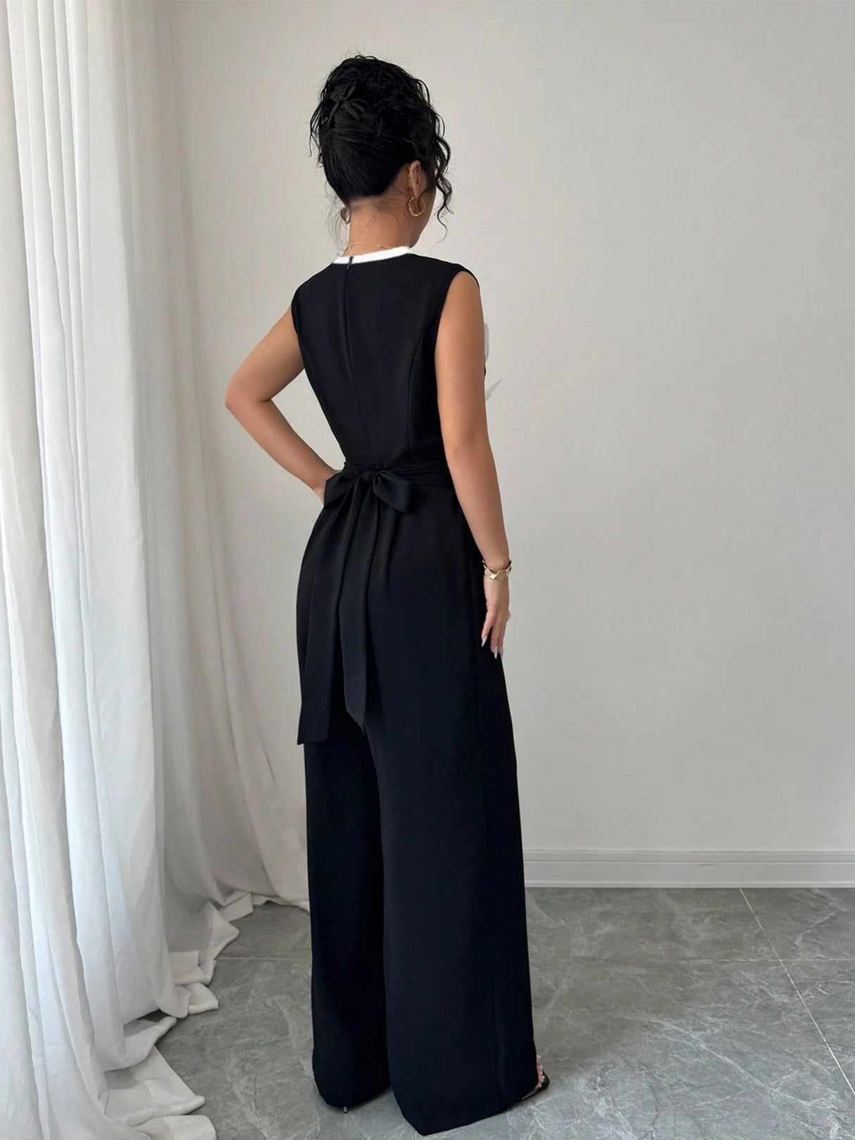 Embroidery Round Neck Sleeveless Wide-leg Jumpsuit