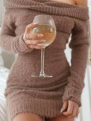 Schulterfreie, langärmlige, einseitig schulterfreie Strick-Minikleider mit Kragen und Hüftausschnitt