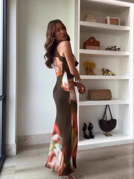 Camisoles mit Print, Neckholder-Maxikleidern mit schwingendem Kragen