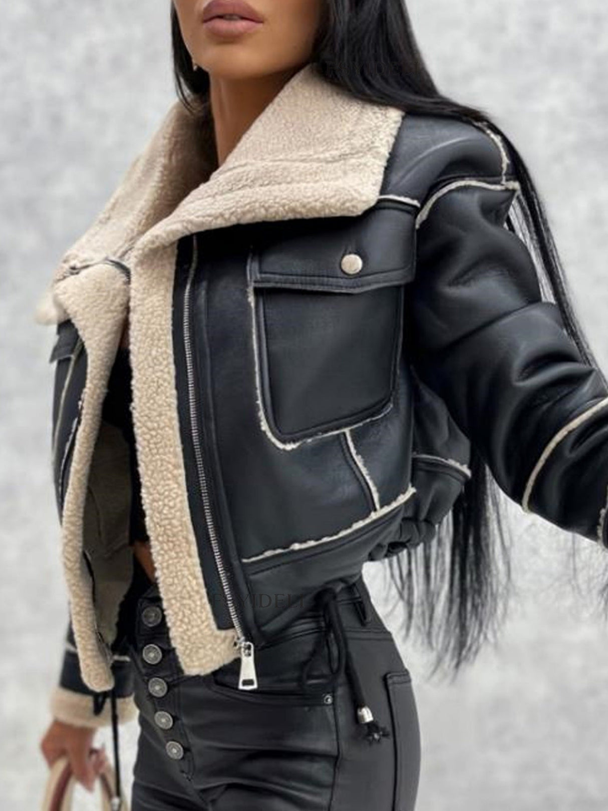 Short-sleeved Jacket With Lambskin Collar, Zipper, And Leather Trim For Autumn And Winter.