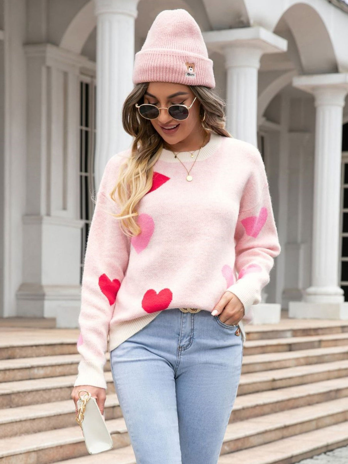 Valentinstags-Strickpullover mit Farbblockmuster