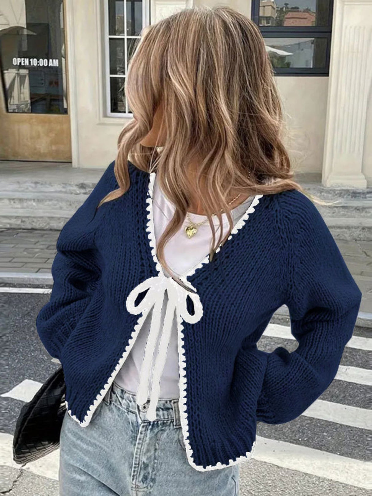 Gilets à nœud papillon et blocs de couleur