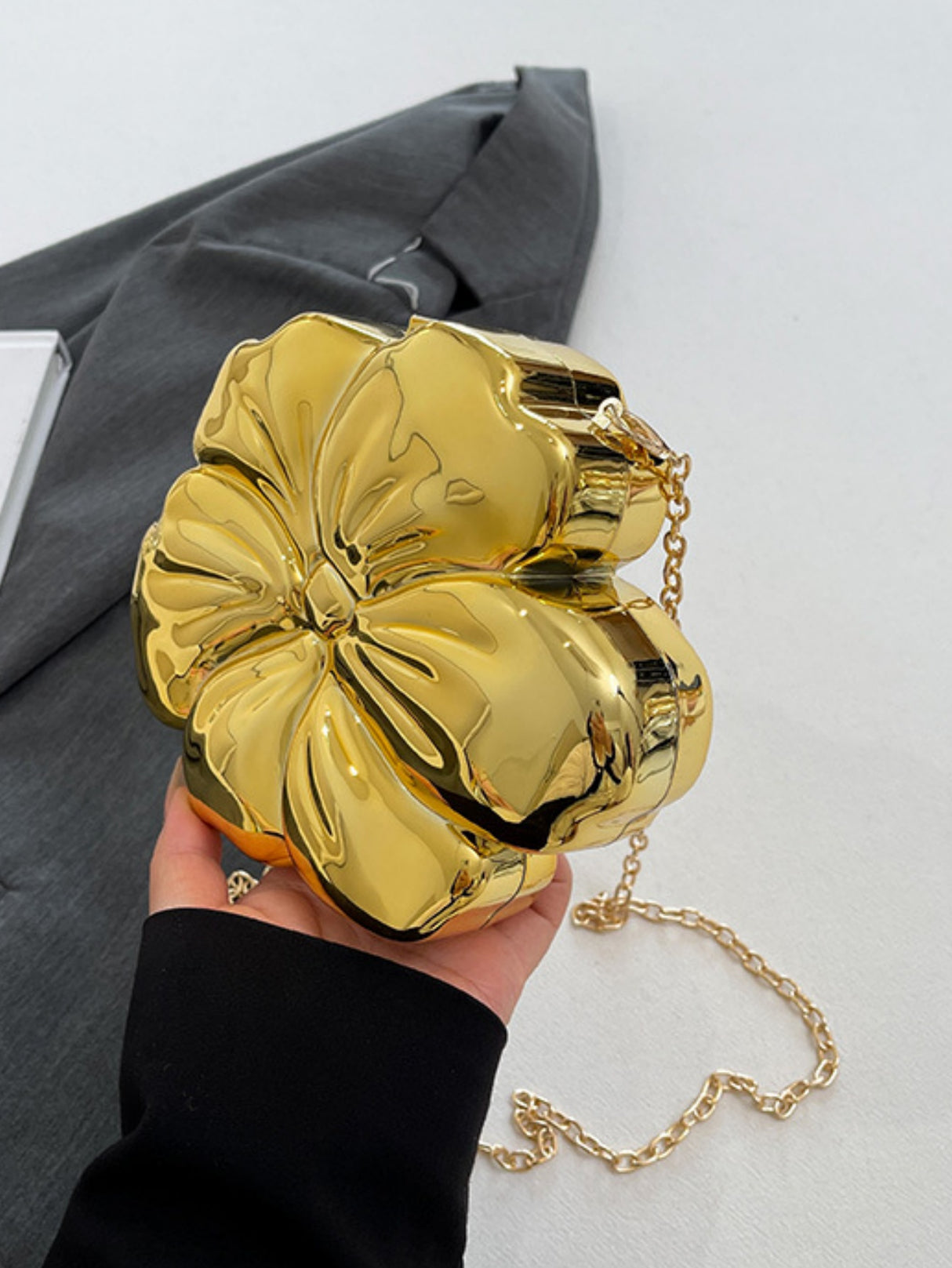 Personalized And Creative Acrylic Flower Evening Bag