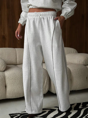 American Retro Color-blocked Striped Tracksuit For Women Two-piece Set: Collared Half-zip Sweatshirt And High-waisted Wide-leg Sweatpants