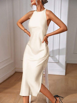 Robes maxi en satin uni à dos nu et fente