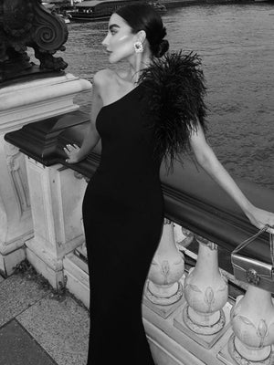 Black Sloping Shoulders Spliced Feathers Slim Fit Long Evening Dress