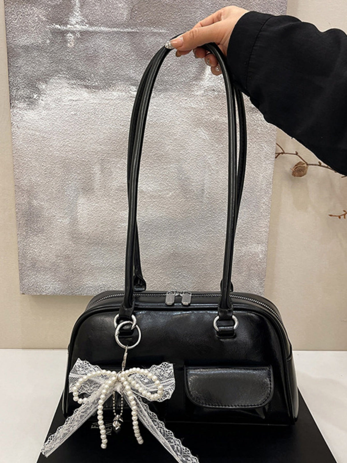 Multi-pocket Shoulder Bag