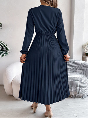V-neck Lace Trim Fitted Waist Pleated Maxi Dresses