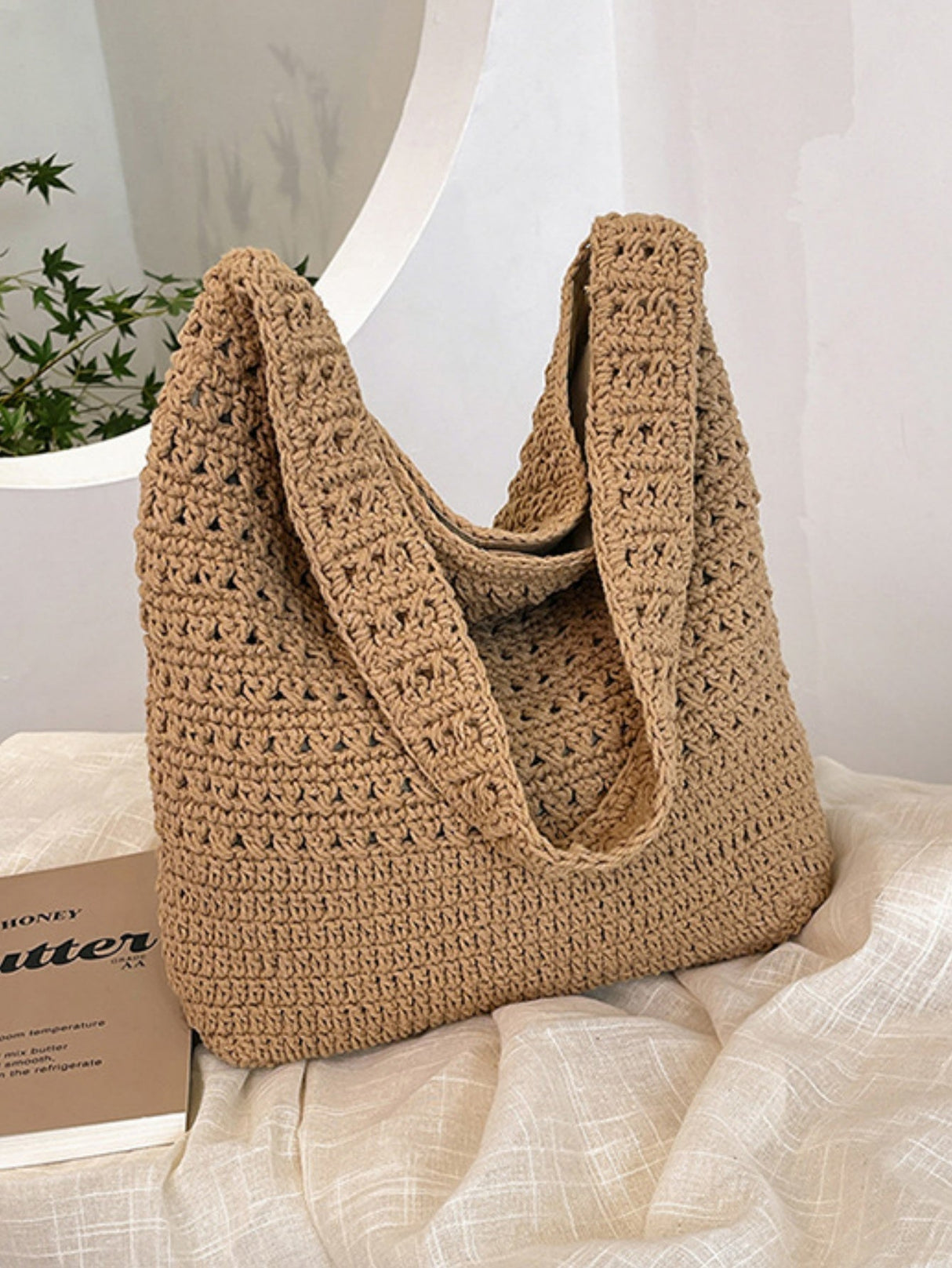 Woven Large-capacity Lightweight Shoulder Bag