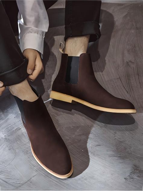 Classic Chelsea Boots Made Of Second-layer Cowhide.