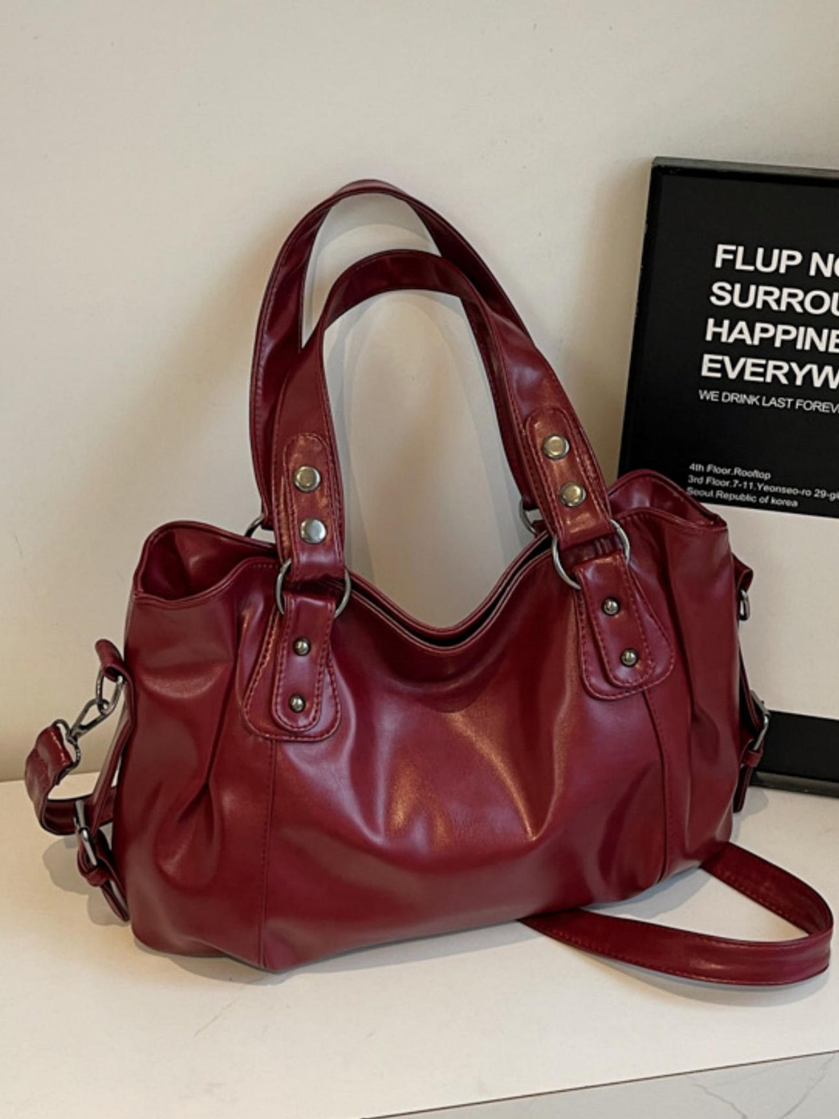 Large Capacity Shoulder Bag For Commuting