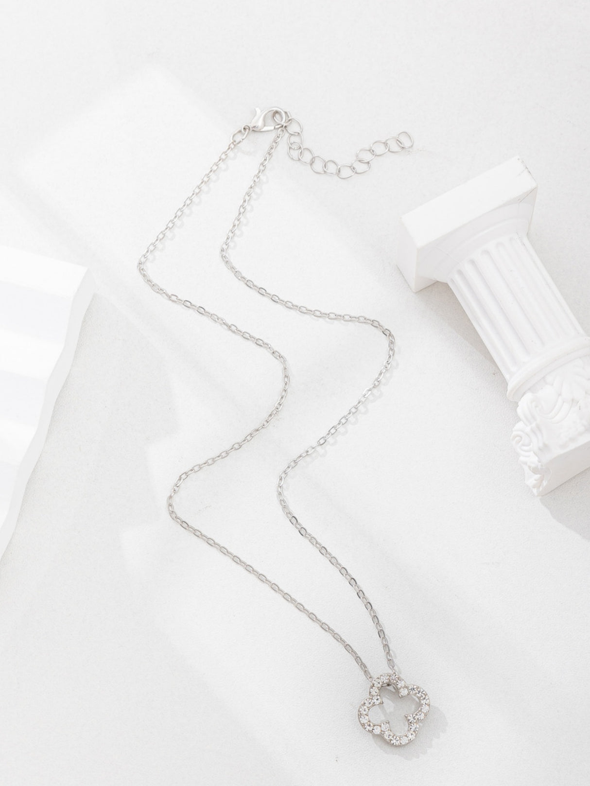 Four-leaf Clover Diamond Pendant Necklace