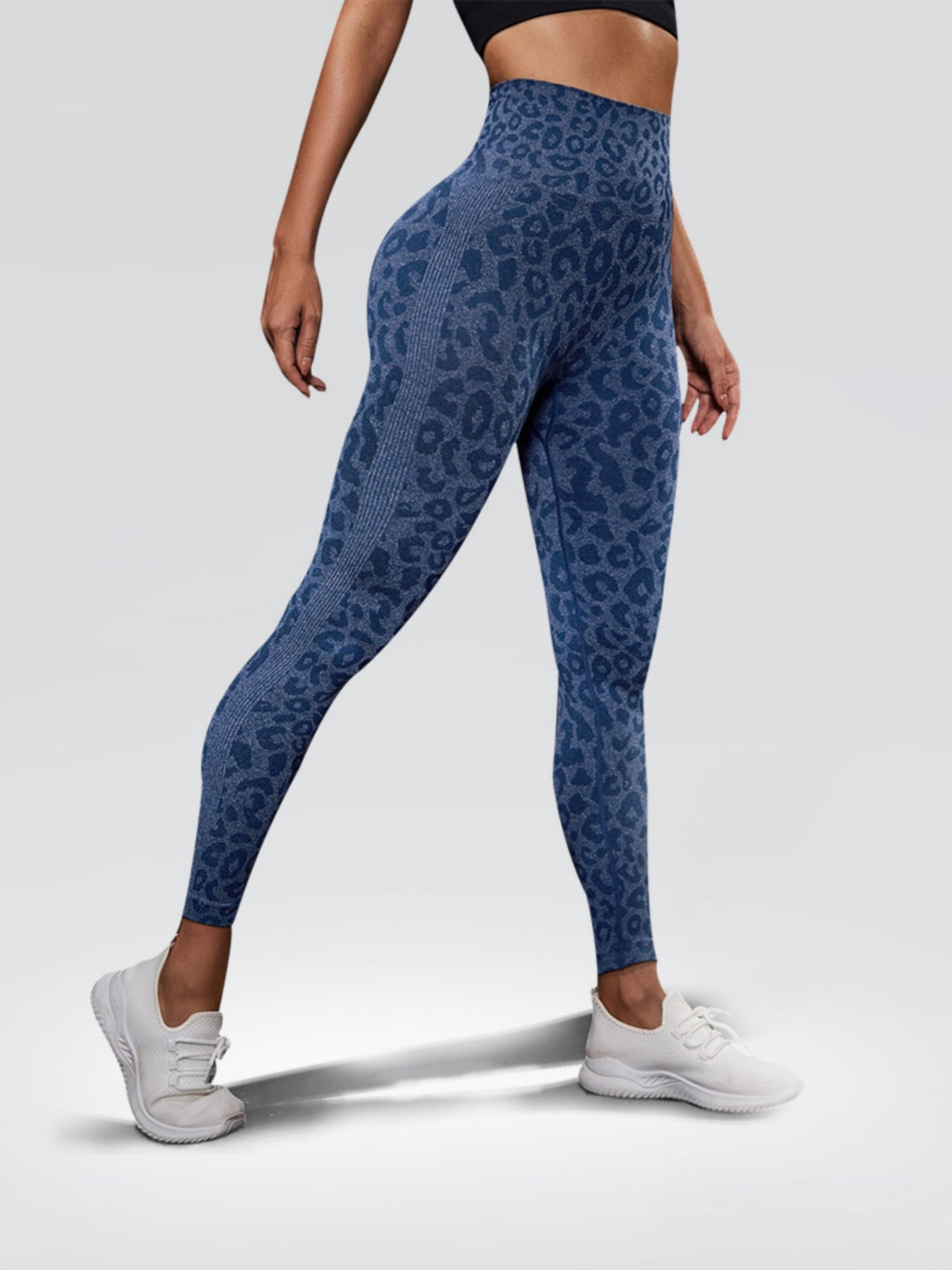 Eng anliegende Yogahose mit Leopardenmuster, Bauchkontrolle, hohem Bund und Hüftlift