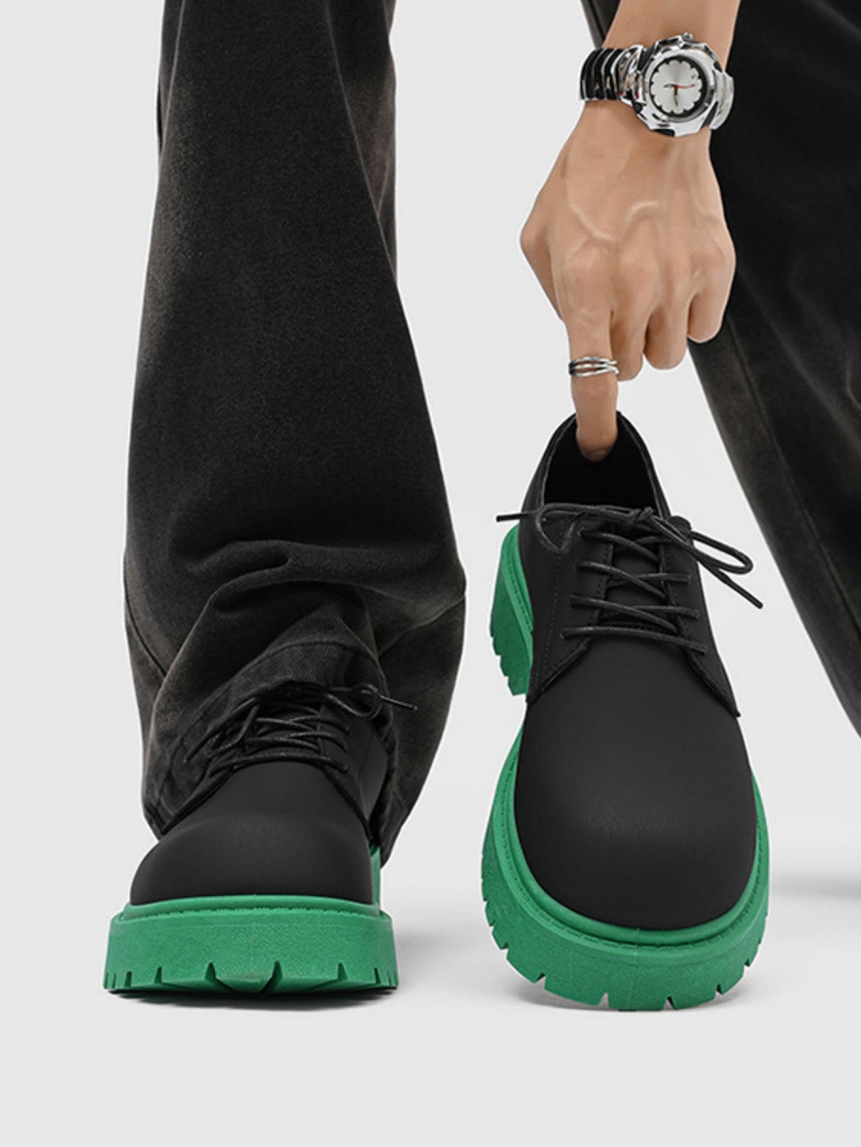 Chaussures Derby à semelle verte et color-block