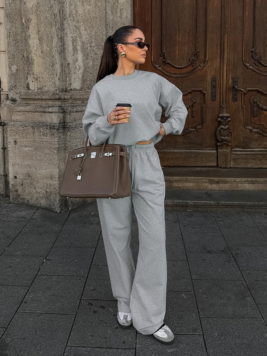 Pullover sweatshirt Gray straight-leg trousers two-piece suit