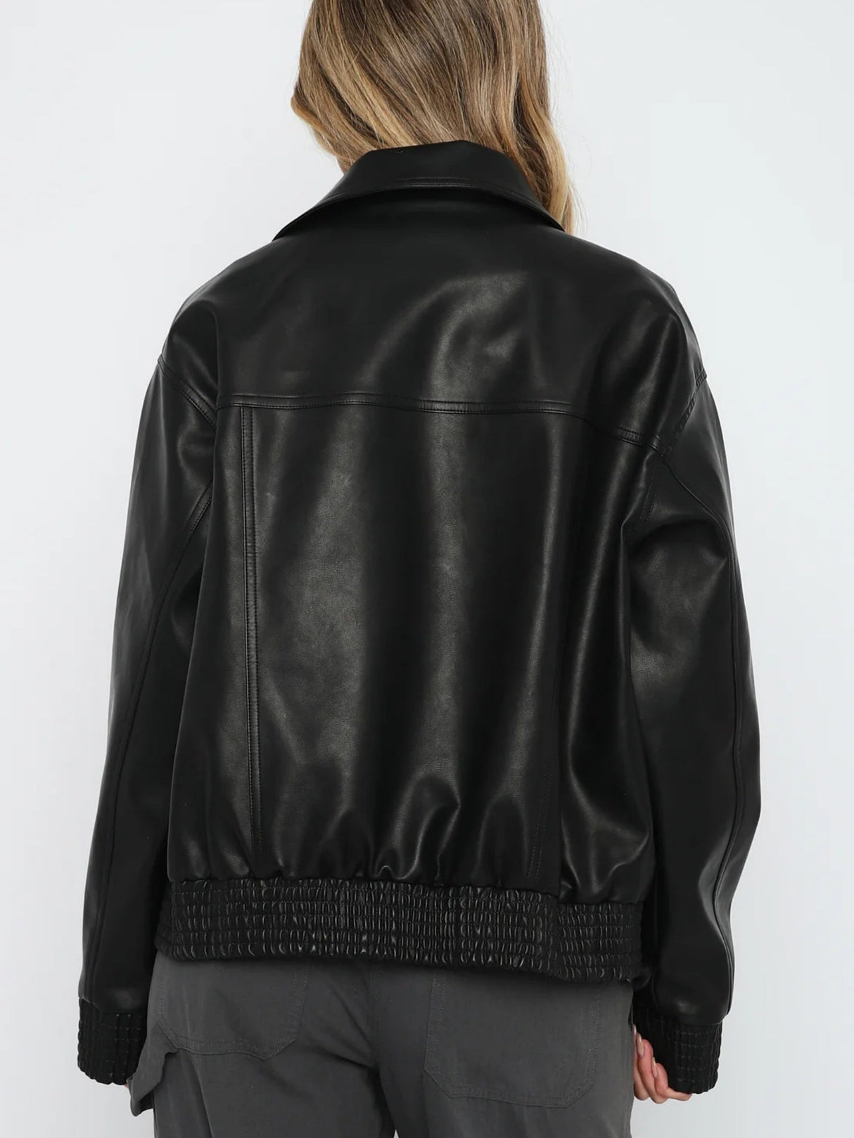 Baseballjacke aus PU-Leder mit langen Ärmeln und Reißverschluss