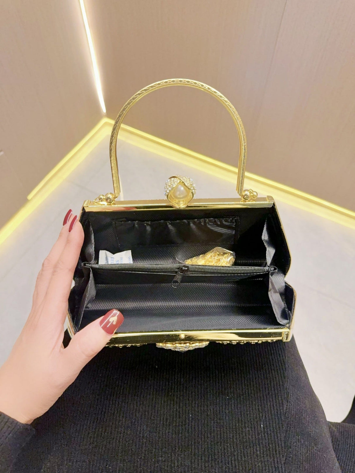 Liber Four Seasons ACC Beaded Diamond Small Square Bag