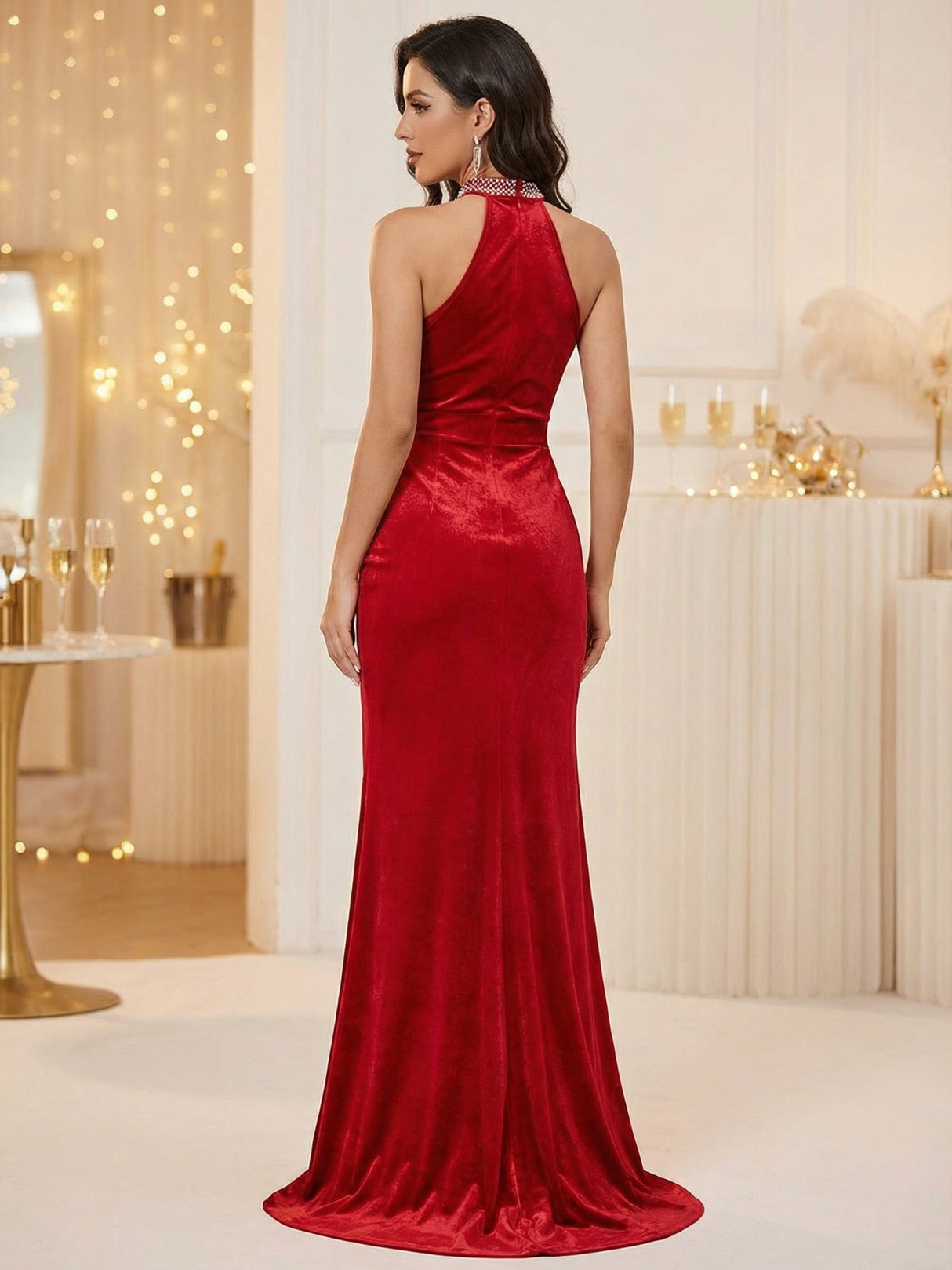 Robe de soirée brillante en velours sans manches à fente haute ornée de strass