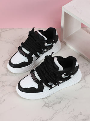 Women's Sneakers With Unique Color-blocked Shoelaces