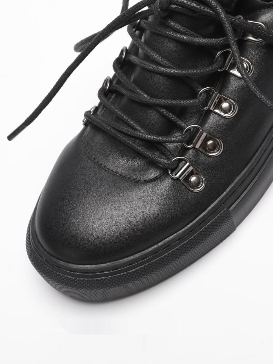 AKAIFU Classic Retro Low-top Calfskin Casual Sports Flat Trendy Sneakers, Men's And Women's Style