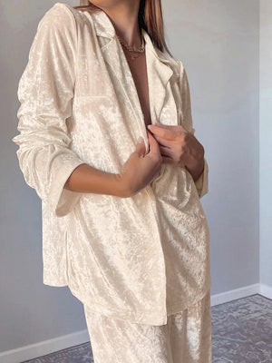 Warmhaltender, dicker Samt-Pyjama-Set mit langen Ärmeln und langen Beinen (zweiteilig)