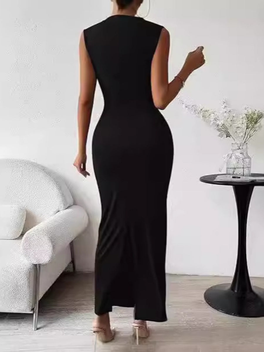 Robe maxi sans manches plissée coupe ajustée, couleur unie