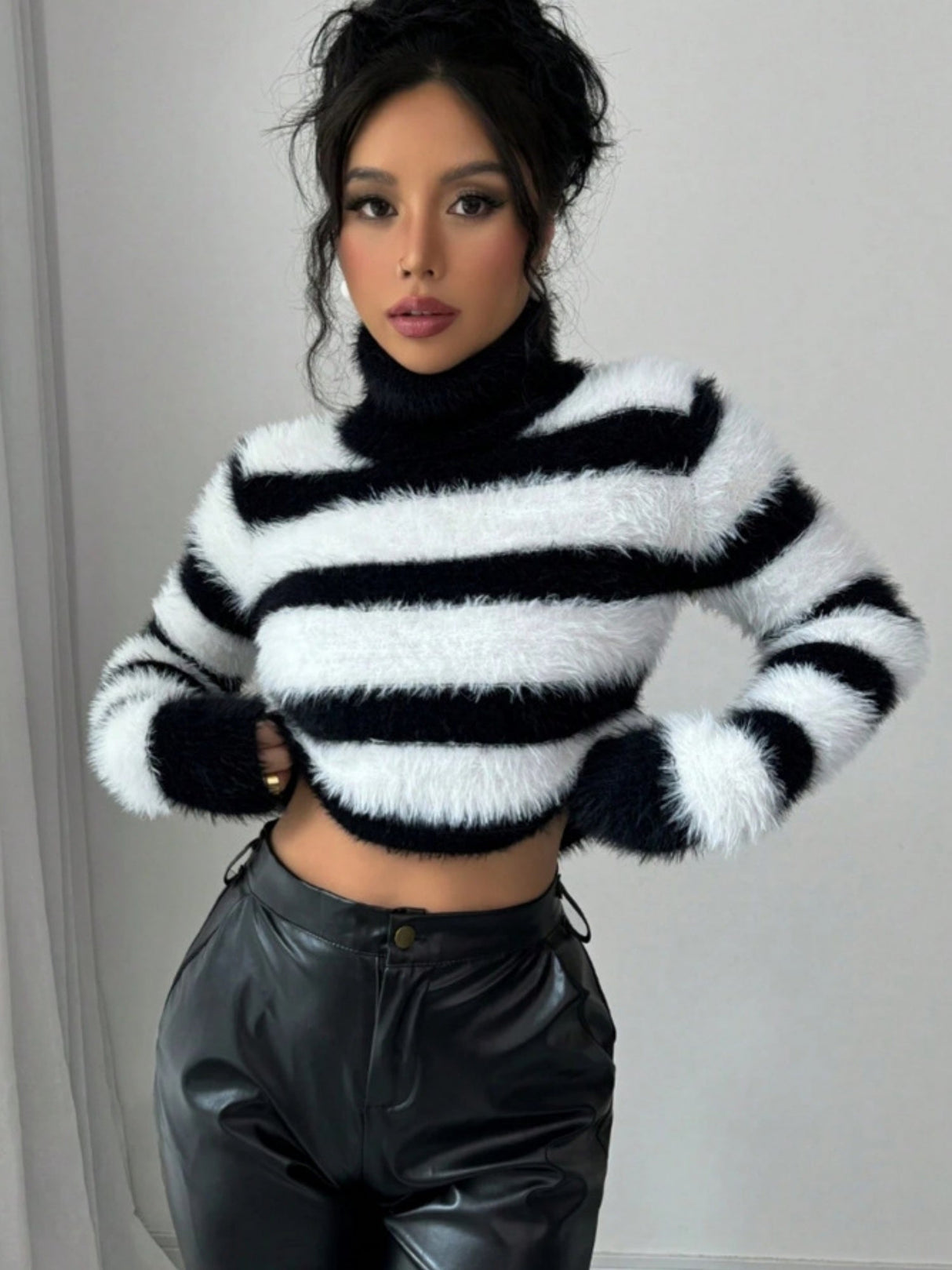 Turtleneck Color-blocked Stripes Knitted Sweater