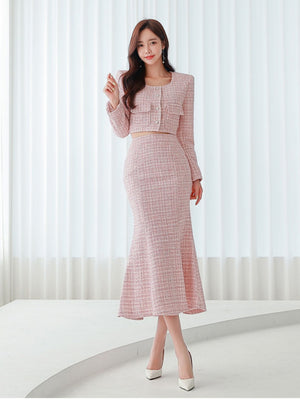 Elegant Two-piece Set: Sophisticated Jacket, Stylish Bodycon Fishtail Skirt, And Chanel-inspired Silhouette.