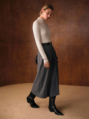 One-piece Seamless Mock Neck Base Sweater