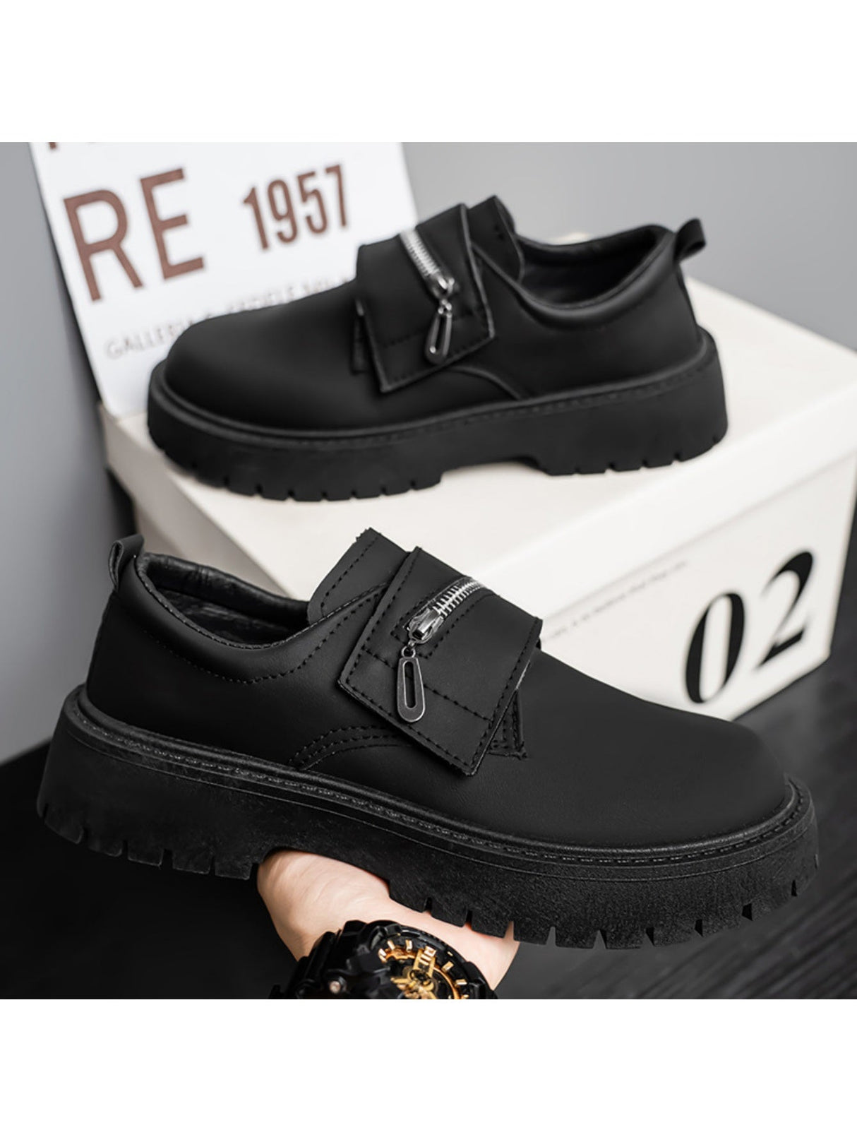 Liber Four Seasons Men's Zipper Flats