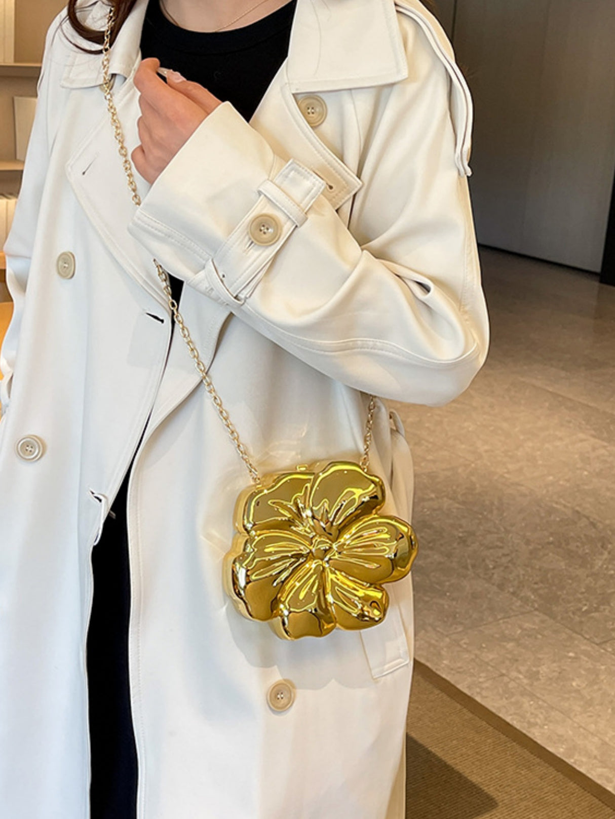 Personalized And Creative Acrylic Flower Evening Bag