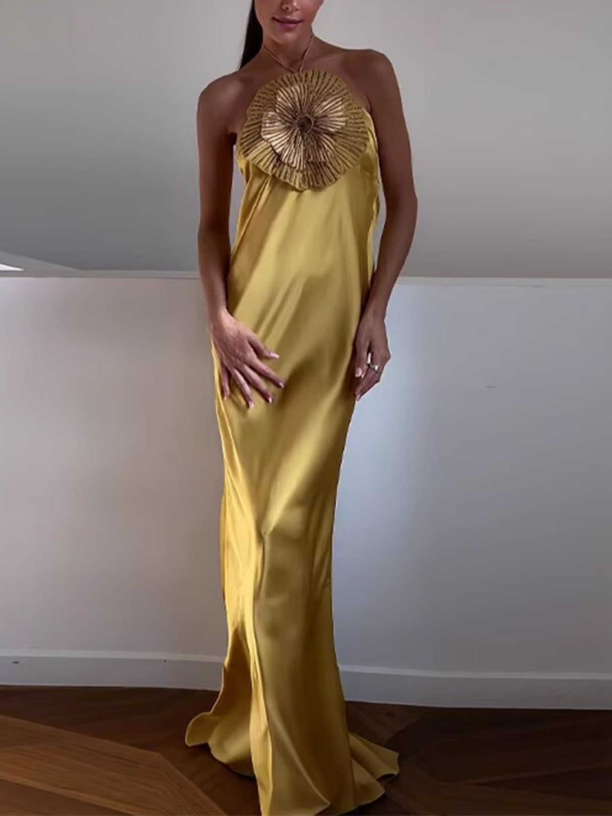 Rhinestone 3D Flower Halter Neck And Backless Satin Maxi Dresses