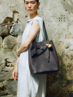 Straight-on Small And Soft Bucket Bag, Large Size, Top-grain Cowhide, Shoulder Bag, Large Capacity Tote Bag For Women.