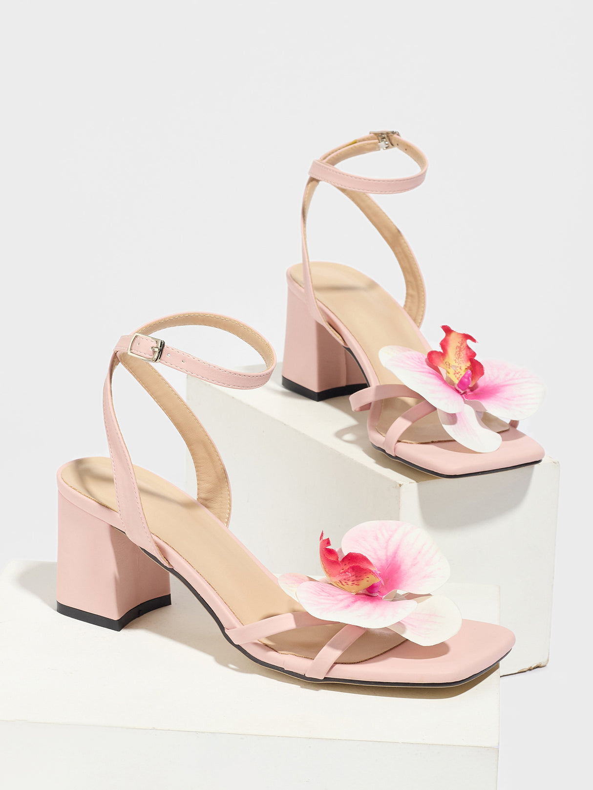 Three-dimensional Floral Square-toe Elegant Light Pink High-heeled Sandals