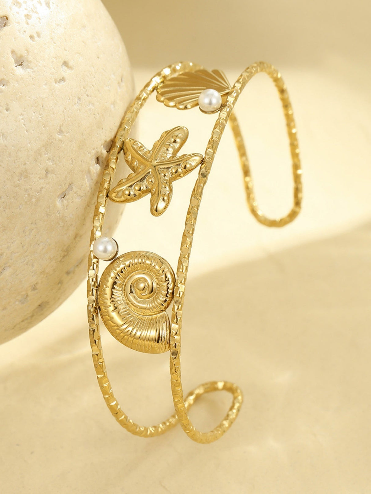 Holiday Shell And Starfish Bracelet