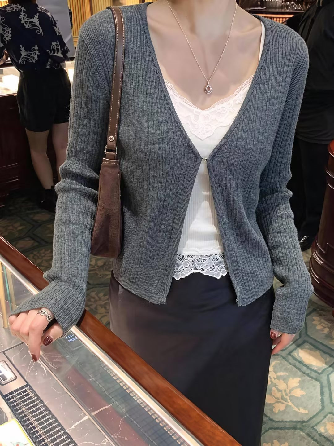 Wool V Single-button Short Knit Cardigan