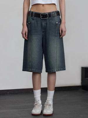 Jean cinq-points délavé et usé style années 2000