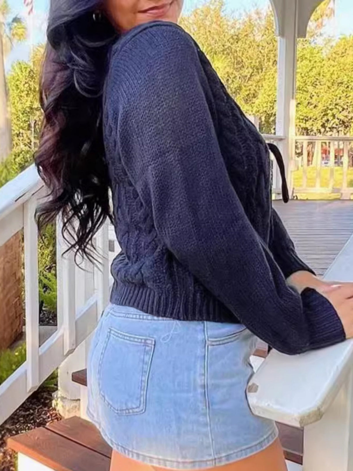 Gilets à col en V et manches lanternes