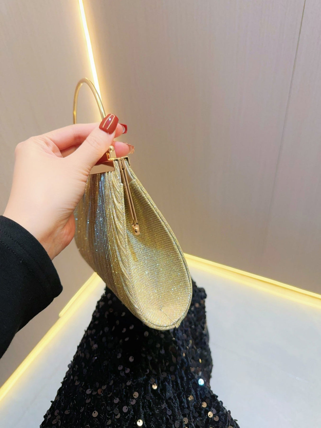 Liber Four Seasons ACC Sequined Small Square Bag