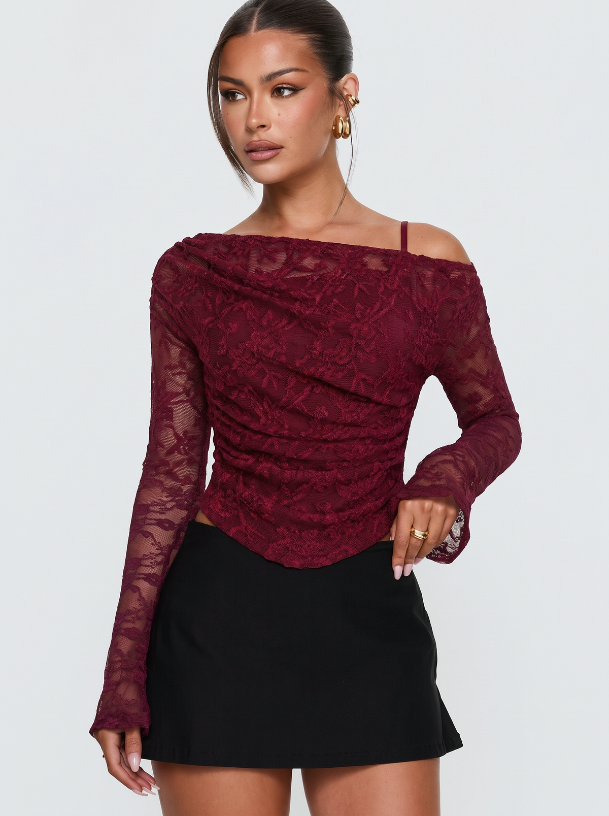 Lace-trimmed Long-sleeved T-shirt