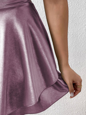 Camisoles, Mini- und kurze Kleider mit Swingkragen, rückenfrei, mit Kordelzug