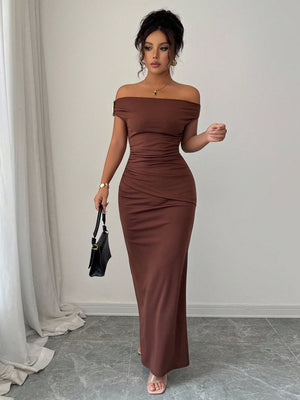 Off-shoulder Off Shoulder Pleated Metal Buckle Maxi Dresses