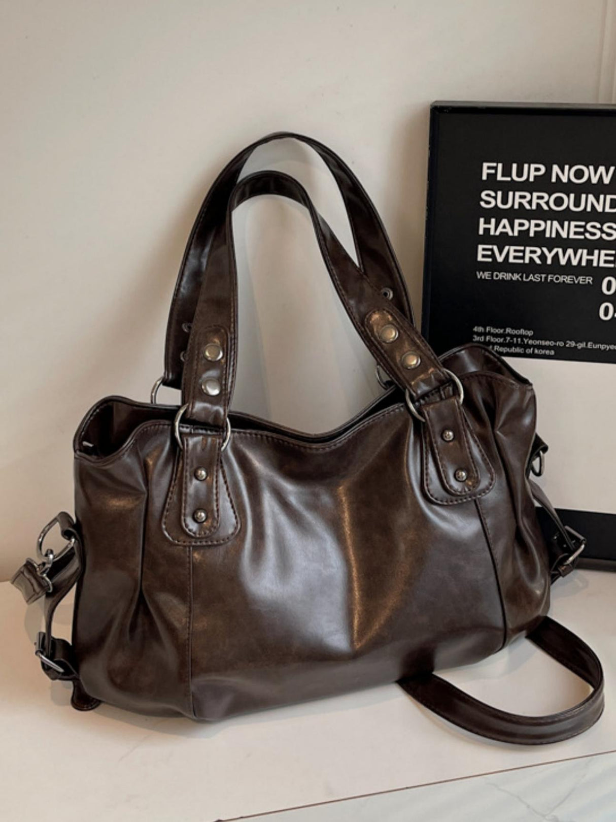 Large Capacity Shoulder Bag For Commuting