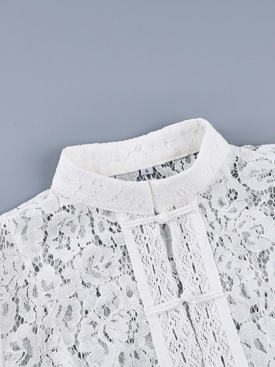 Haut transparent à col montant en dentelle crochetée et coupe ajustée, manches longues
