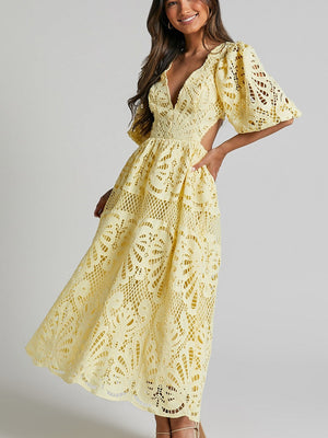 Robe midi sexy en dentelle brodée à col V